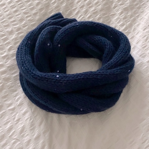 DKNY Cashmere scarf - Picture 2 of 5